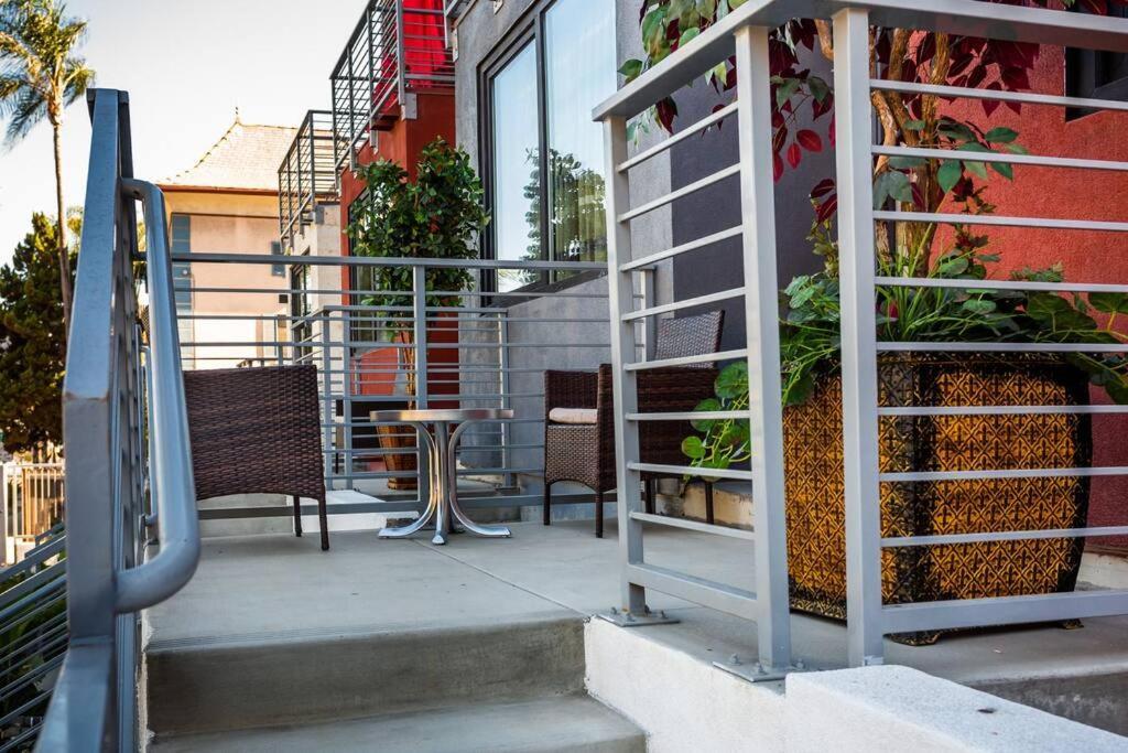 1-Bedroom With Cali King Size Bed In San Diego Exterior photo